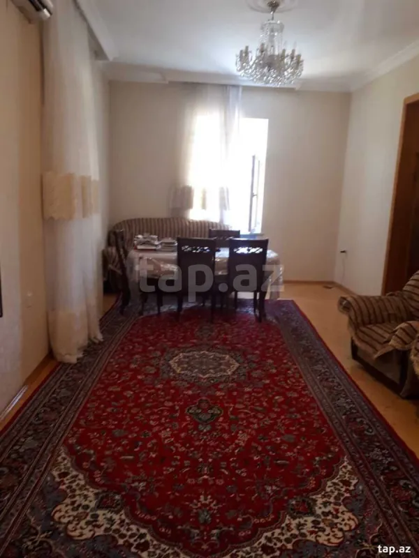 Satılır 5 otaqlı həyət evi