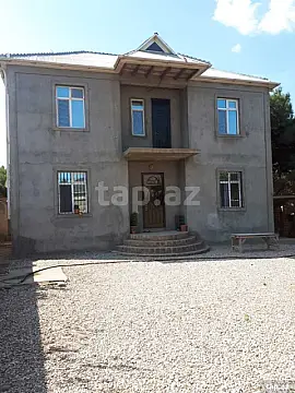 Satılır 5 otaqlı həyət evi