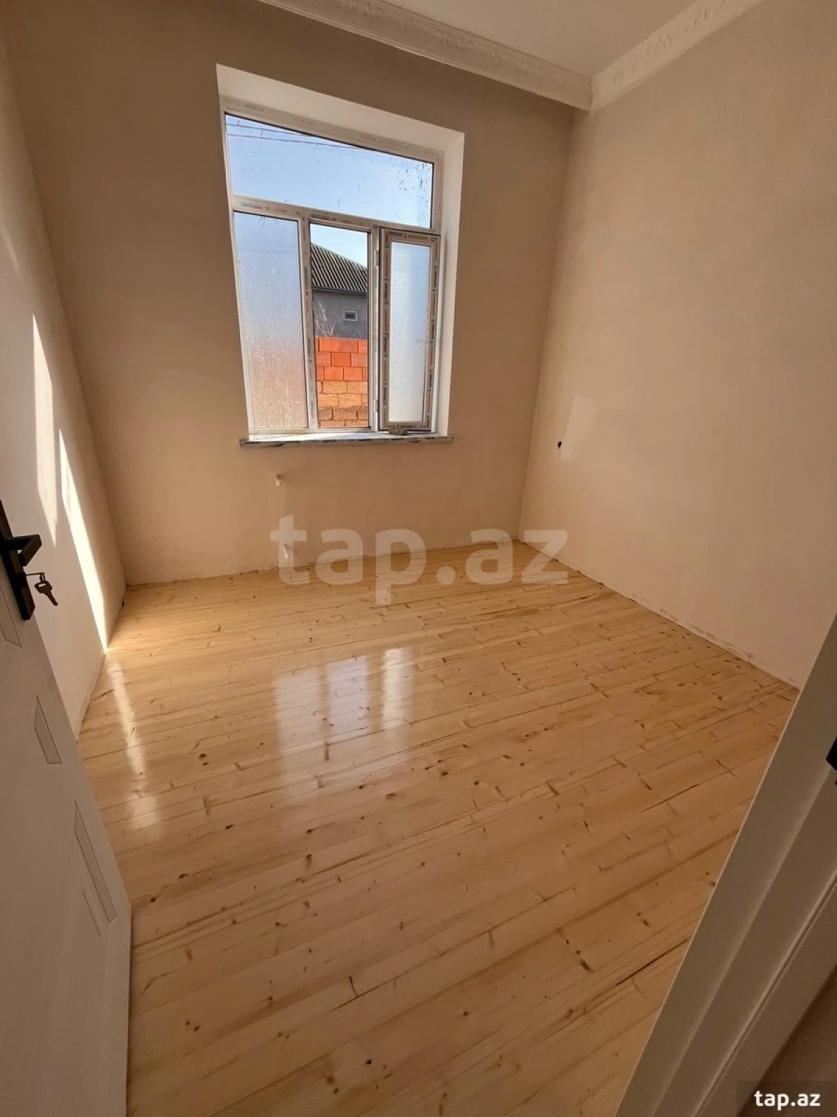 Satılır 4 otaqlı həyət evi