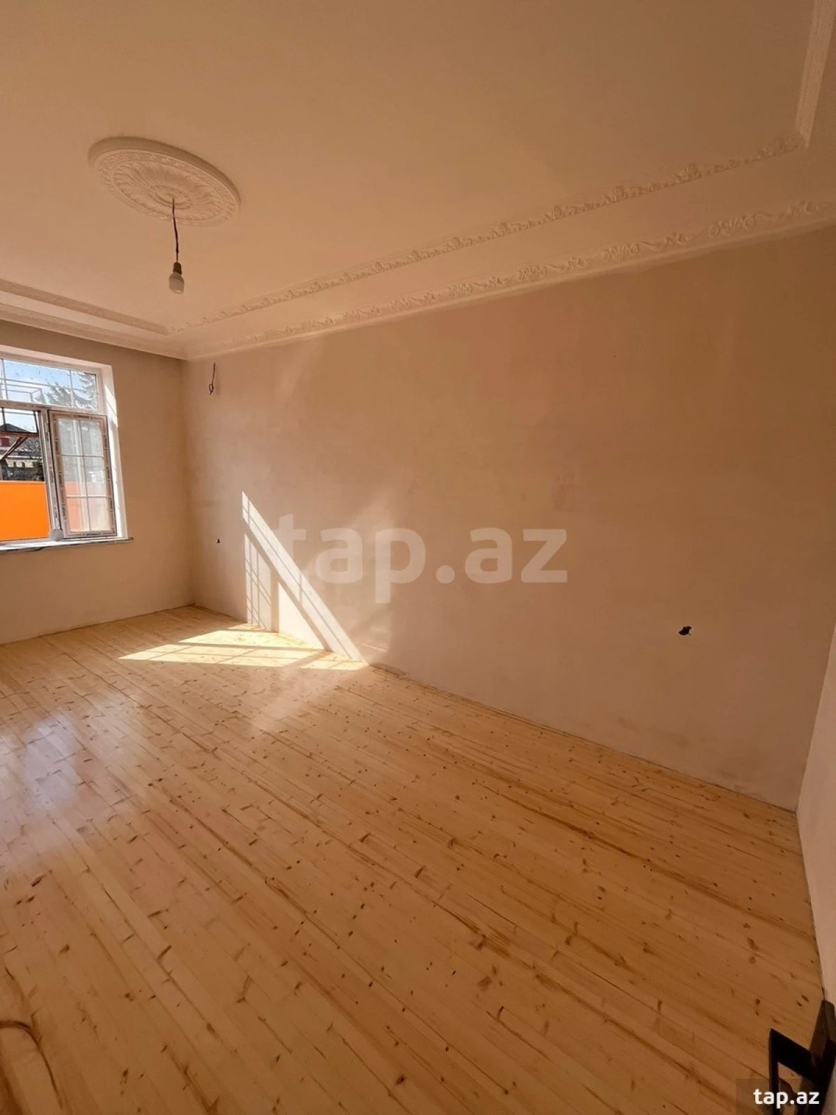 Satılır 4 otaqlı həyət evi