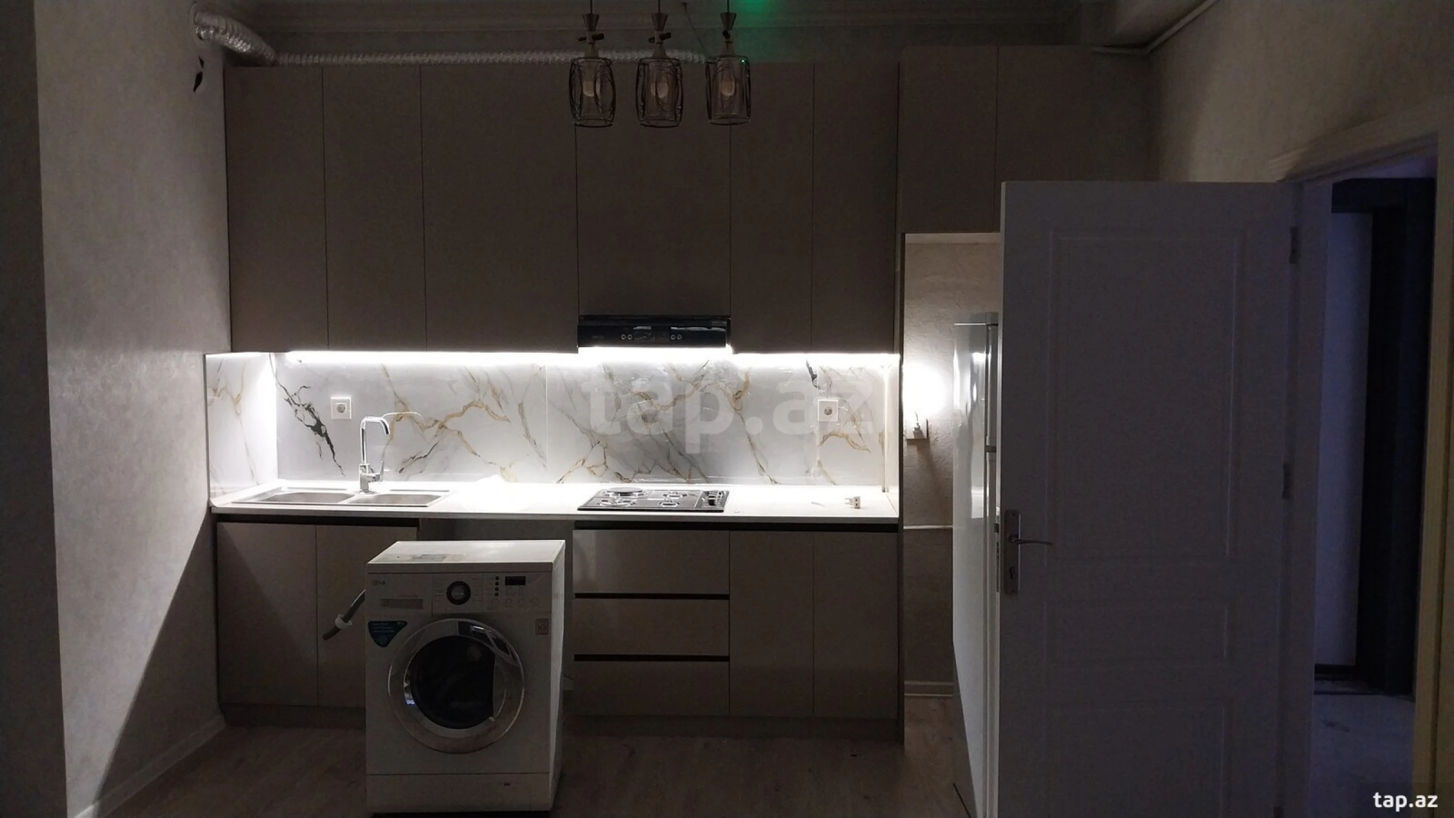 Kirayə verilir 3 otaqlı yeni tikili 90 m²