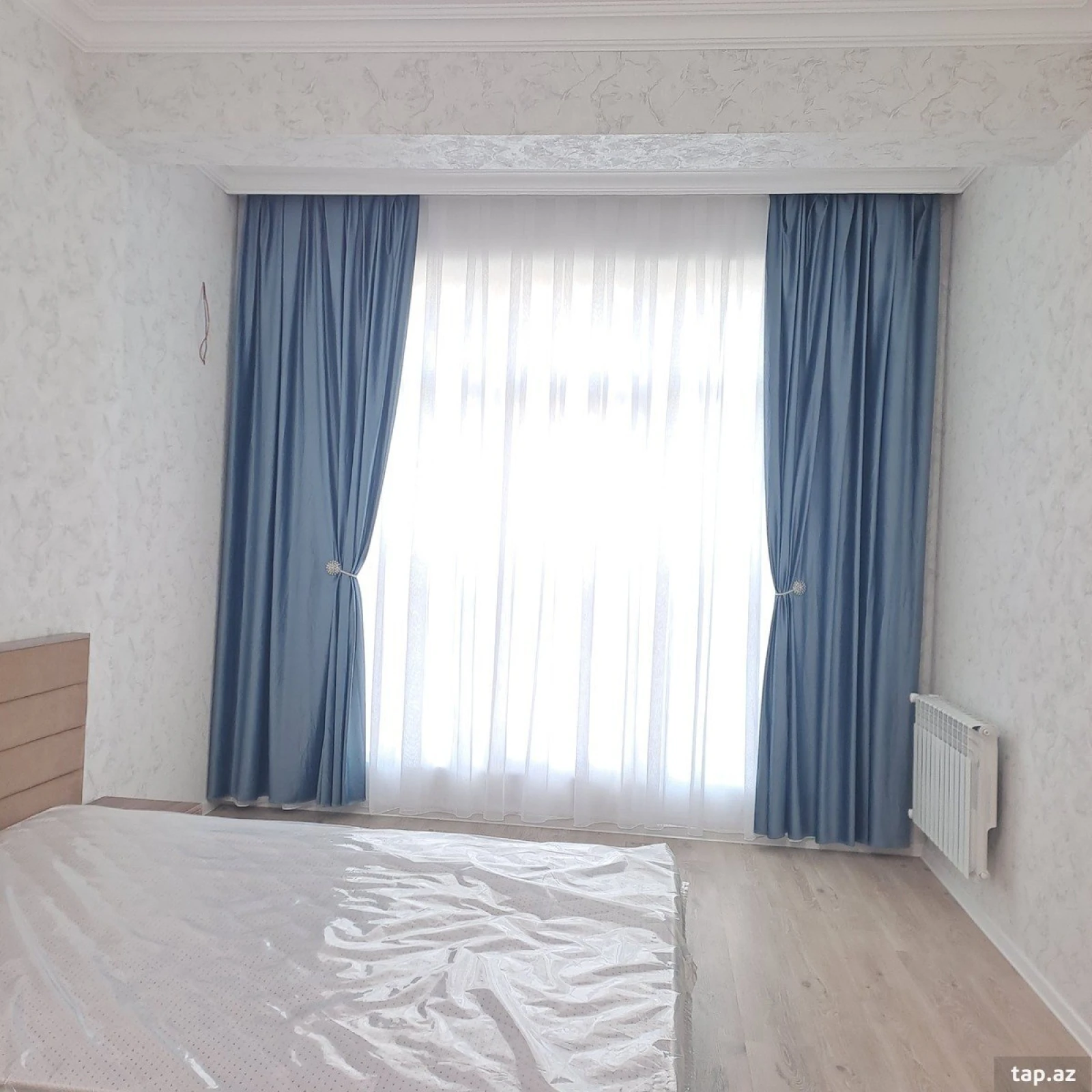 Kirayə verilir 3 otaqlı yeni tikili 90 m²