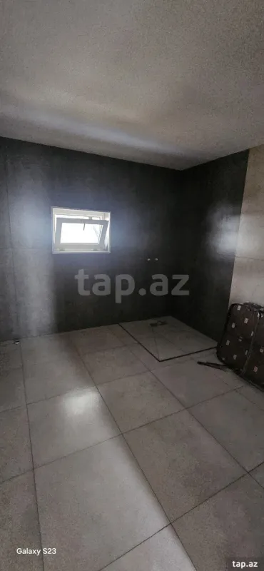 Satılır 5 otaqlı həyət evi 300 m²