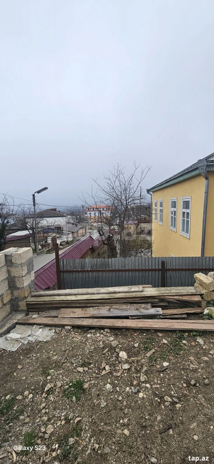 Satılır 5 otaqlı həyət evi 300 m²