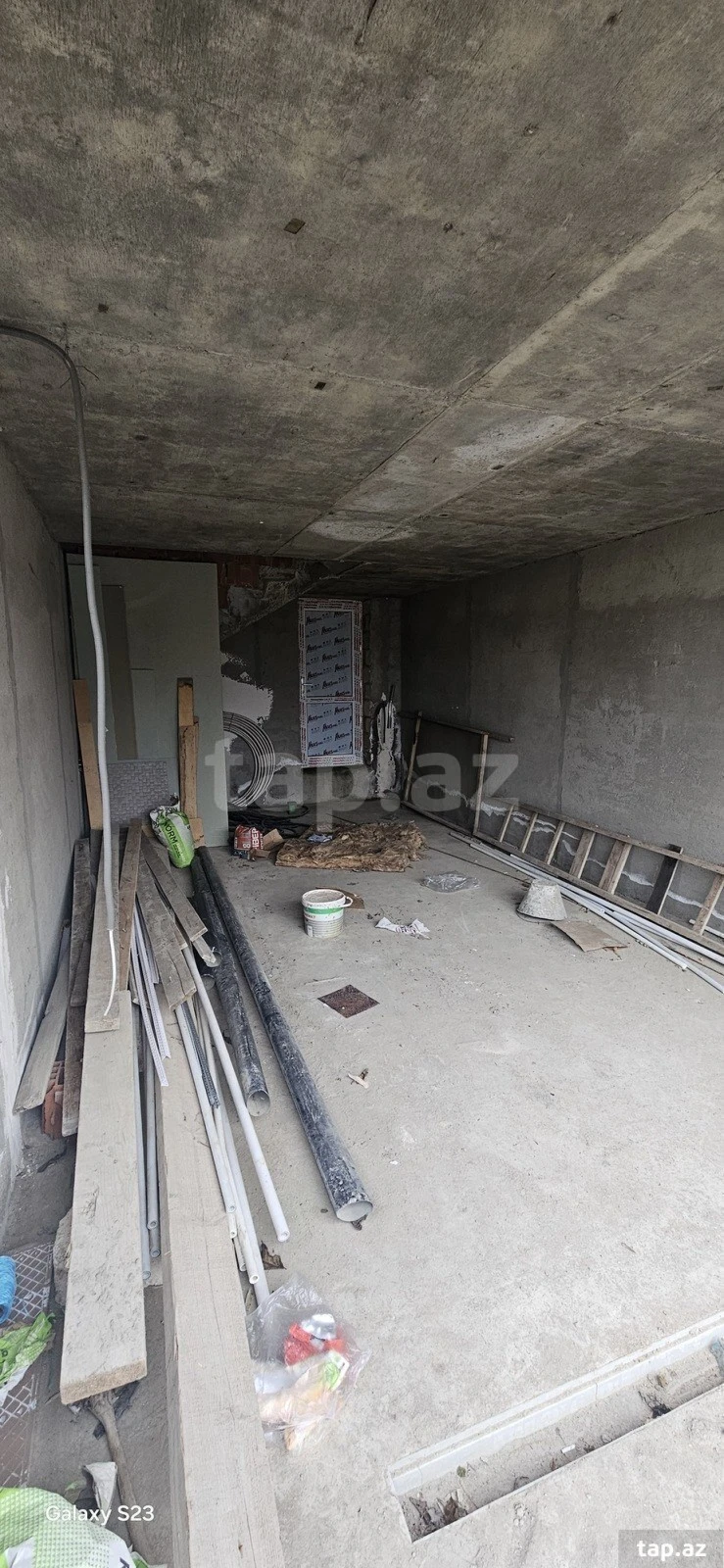Satılır 5 otaqlı həyət evi 300 m²