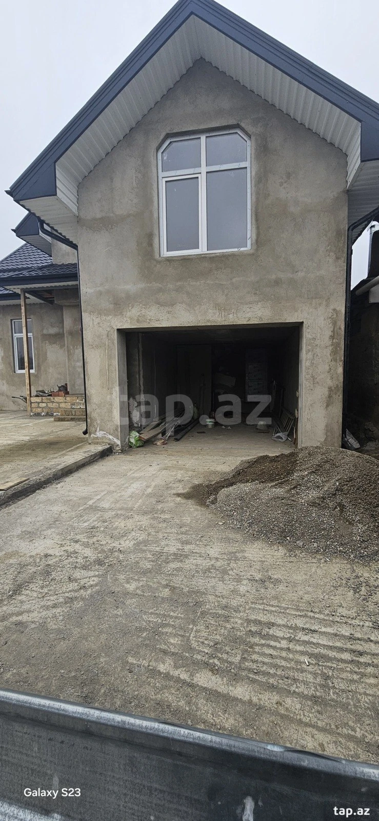 Satılır 5 otaqlı həyət evi 300 m²