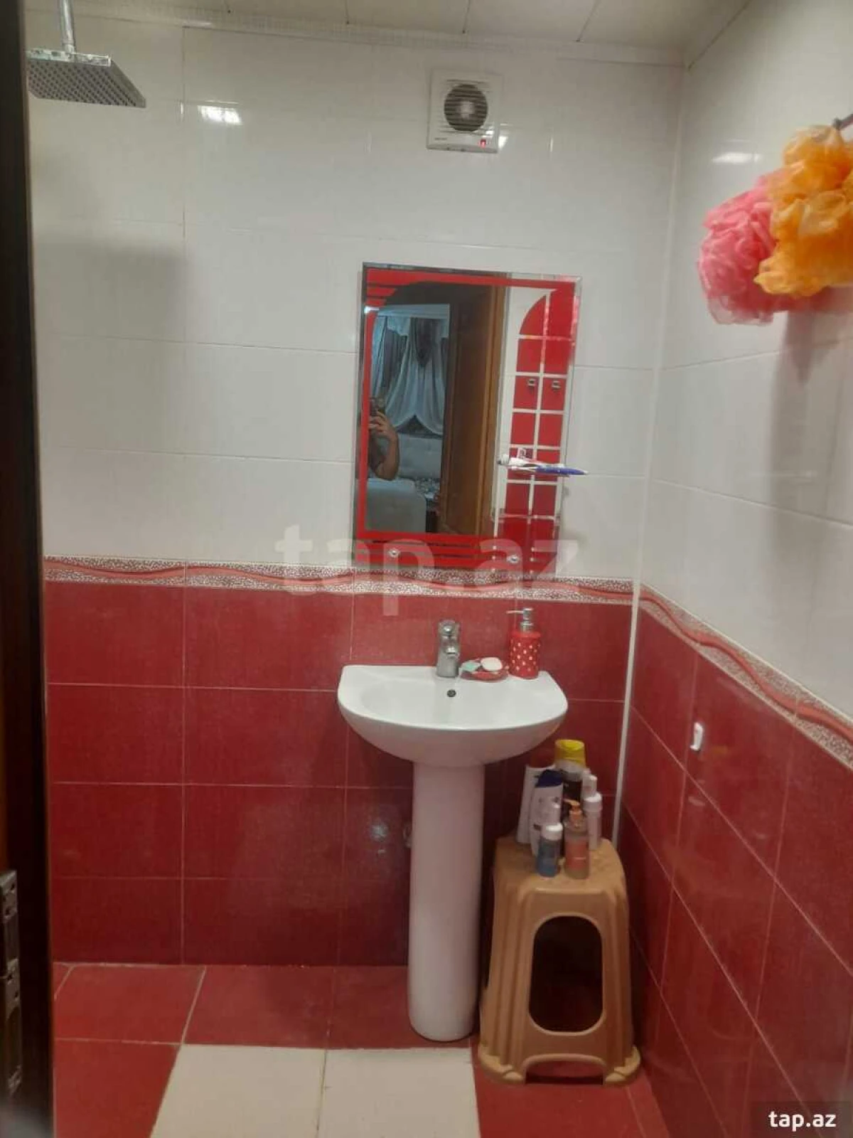 Kirayə verilir 3 otaqlı yeni tikili 100 m²