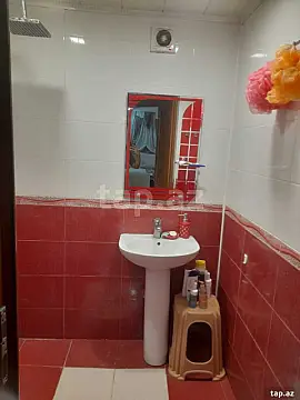 Kirayə verilir 3 otaqlı yeni tikili 100 m²