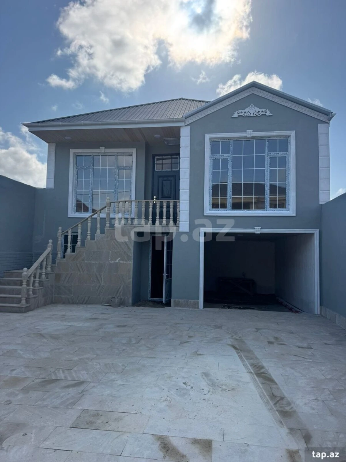 Satılır 4 otaqlı həyət evi