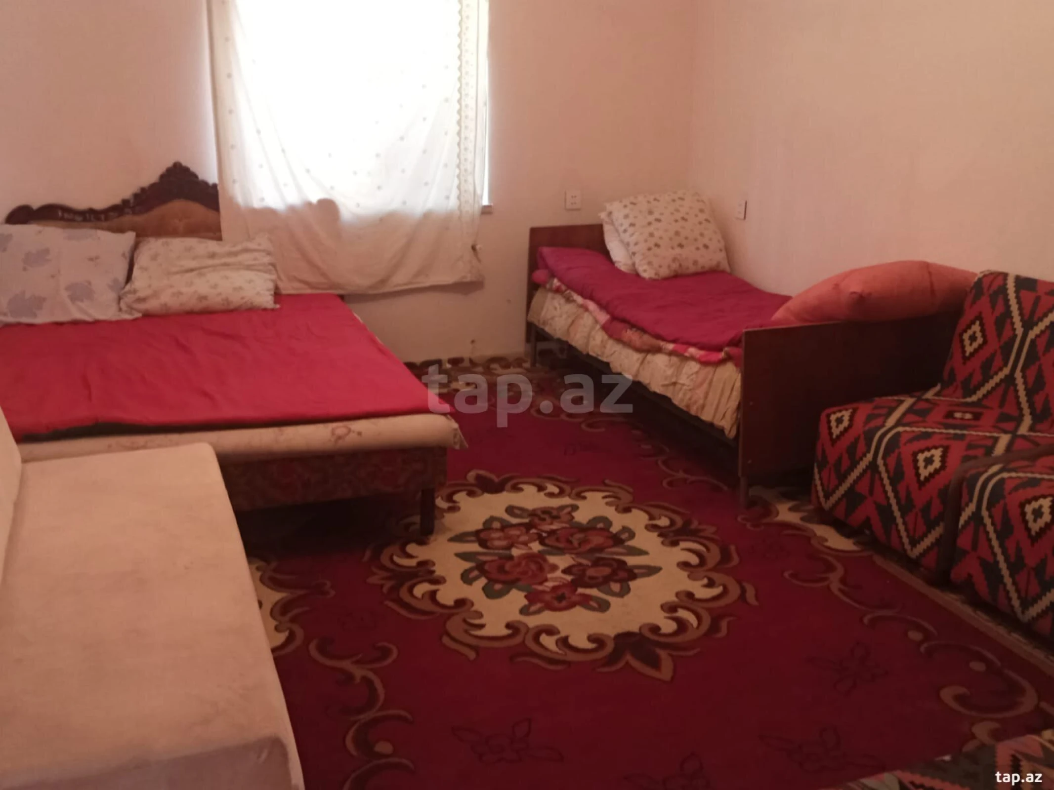 Kirayə verilir 4 otaqlı həyət evi