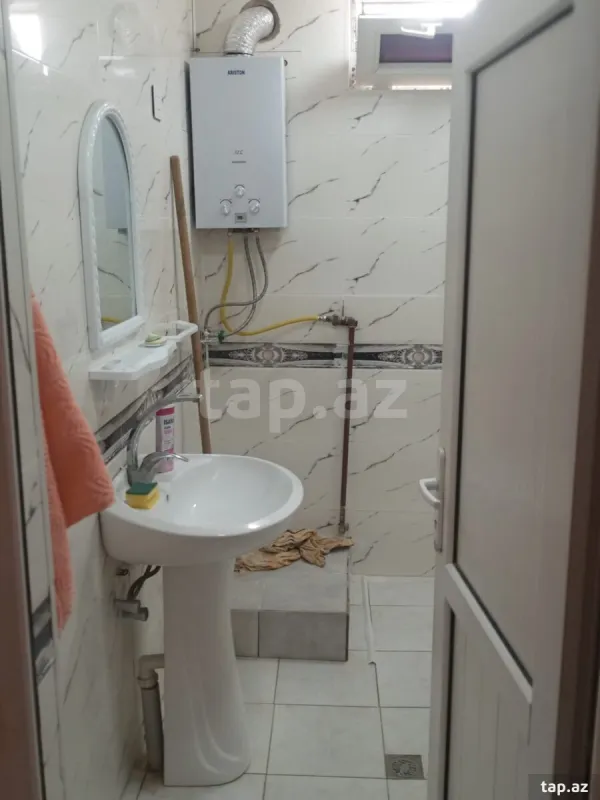 Kirayə verilir 4 otaqlı həyət evi