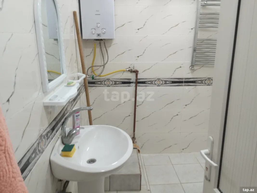 Kirayə verilir 4 otaqlı həyət evi