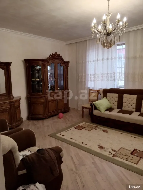 Satılır 4 otaqlı həyət evi