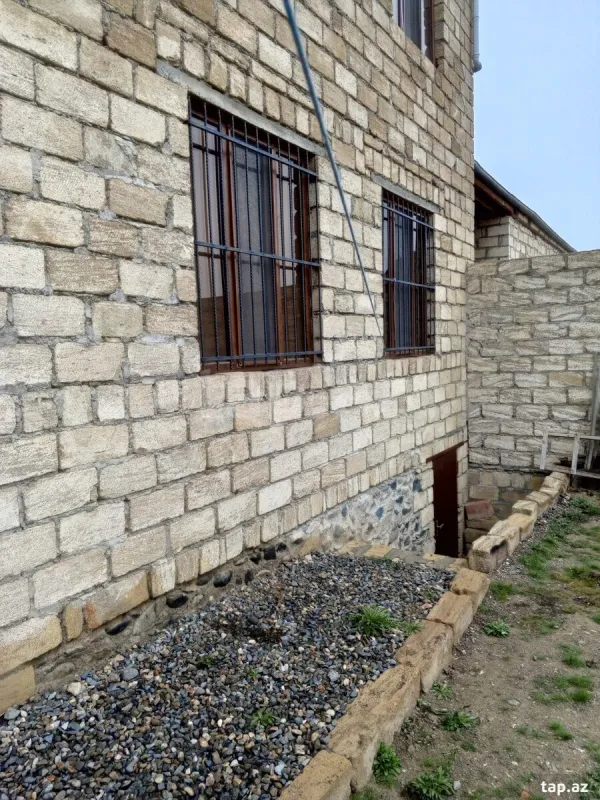 Satılır 4 otaqlı həyət evi