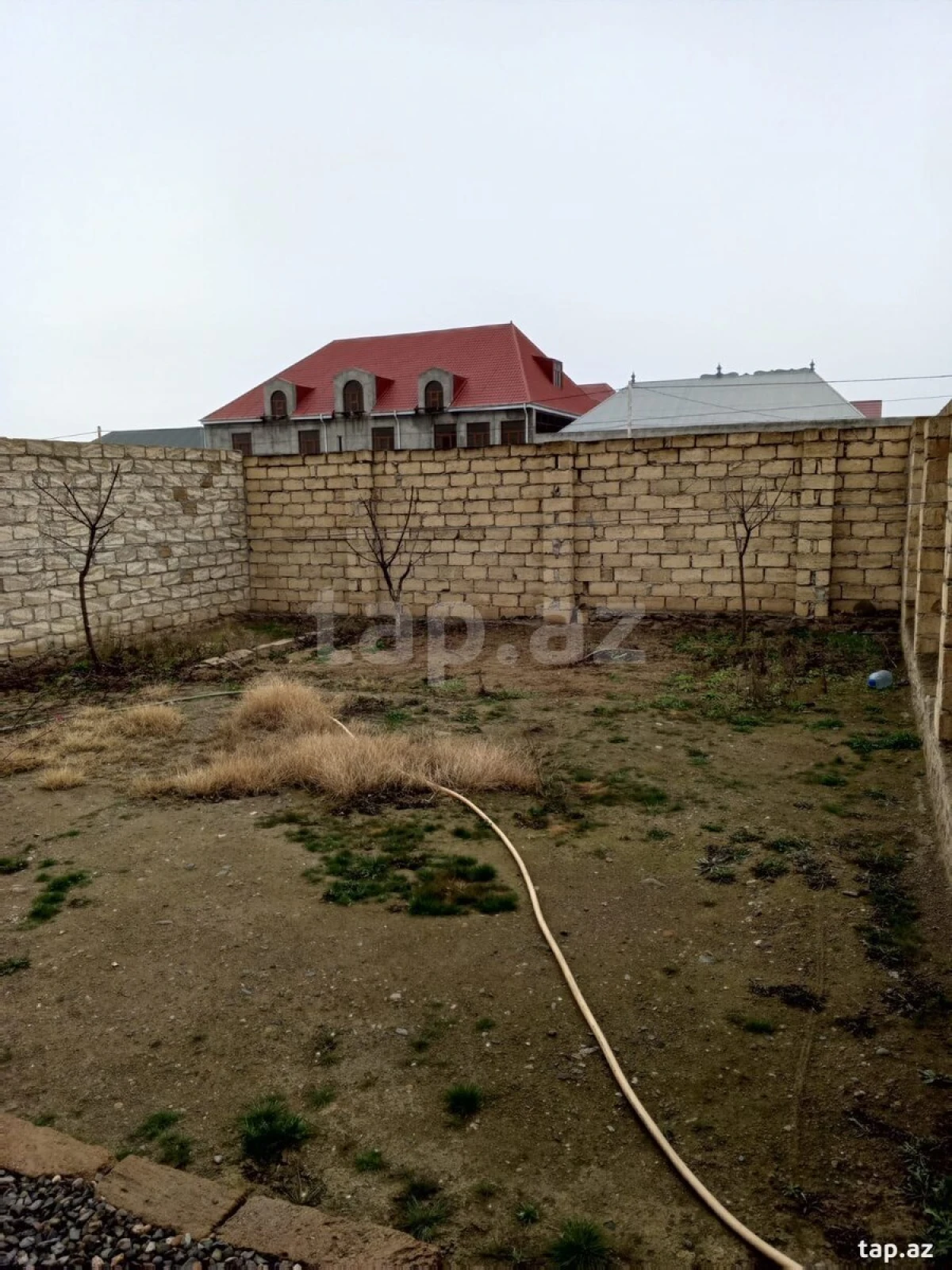 Satılır 4 otaqlı həyət evi