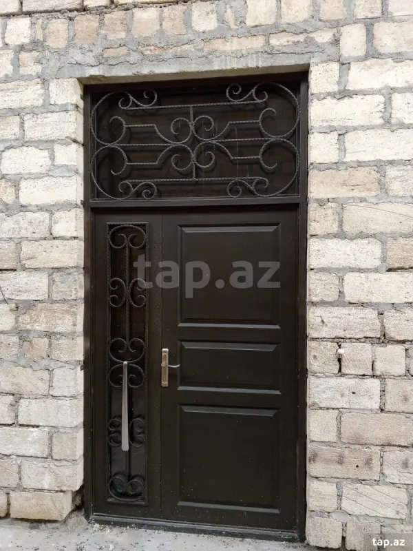Satılır 4 otaqlı həyət evi