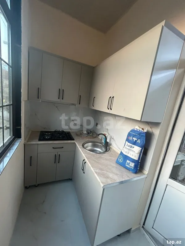 Kirayə verilir 3 otaqlı yeni tikili 85 m²