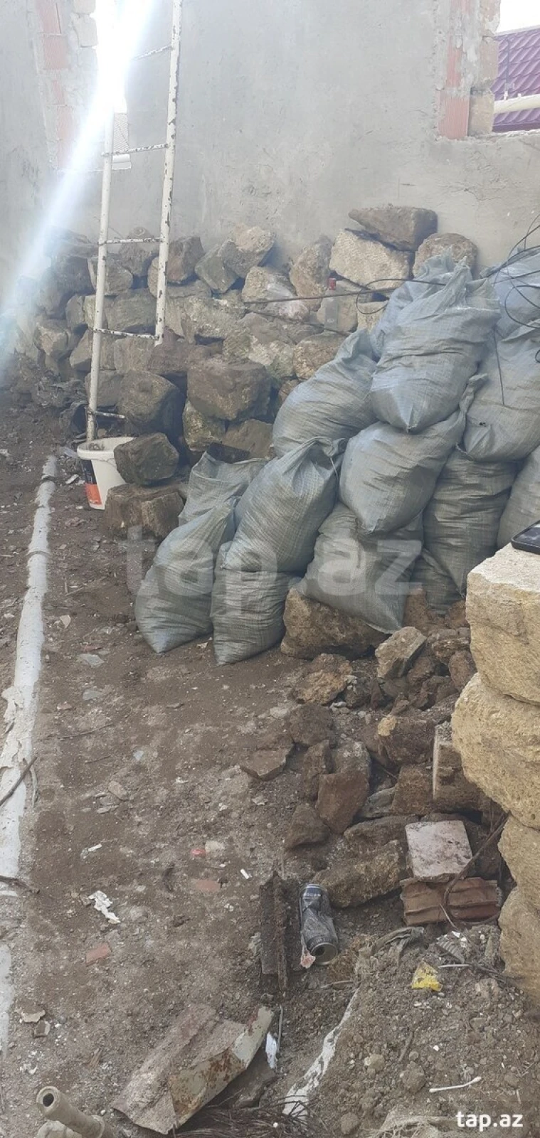 Satılır 2 otaqlı həyət evi