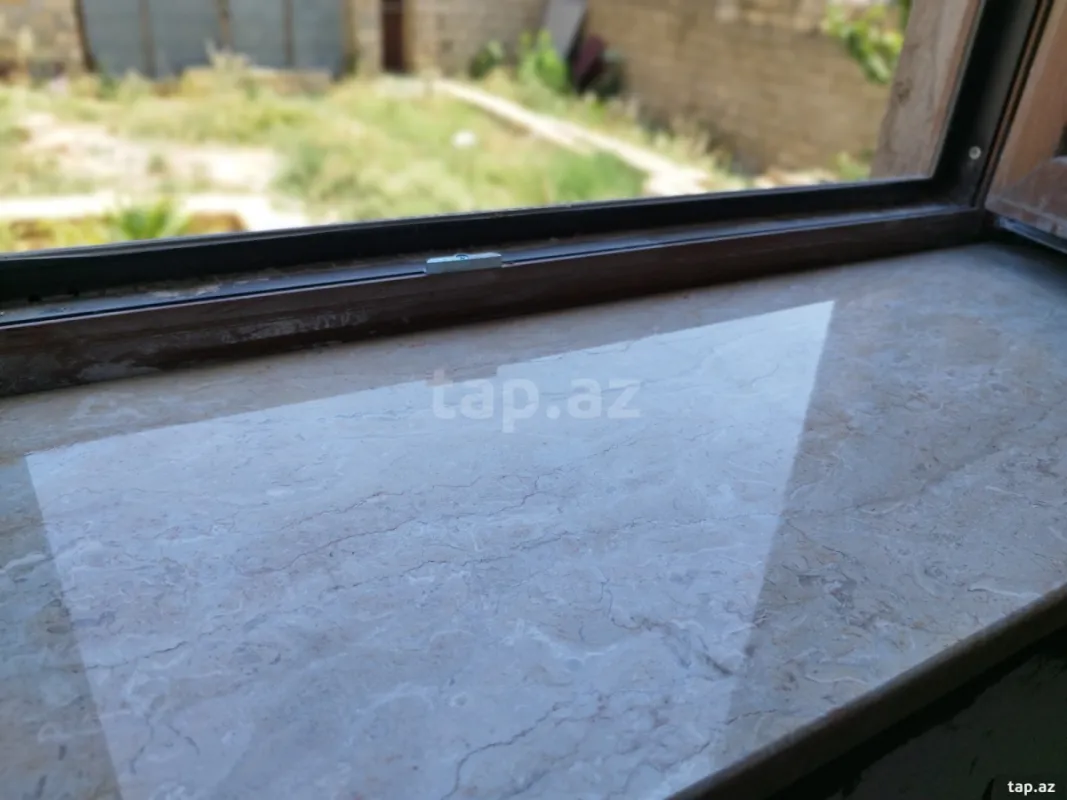 Satılır 6 otaqlı həyət evi