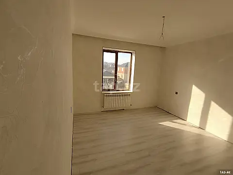 Satılır 6 otaqlı həyət evi