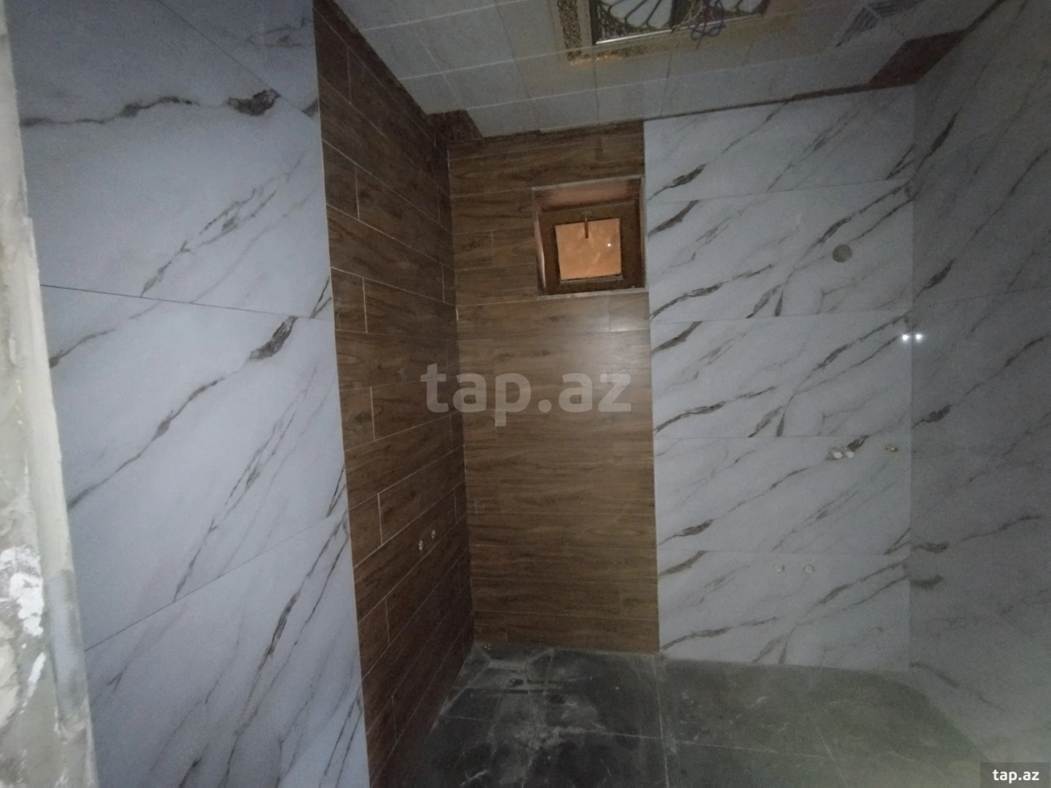 Satılır 6 otaqlı həyət evi