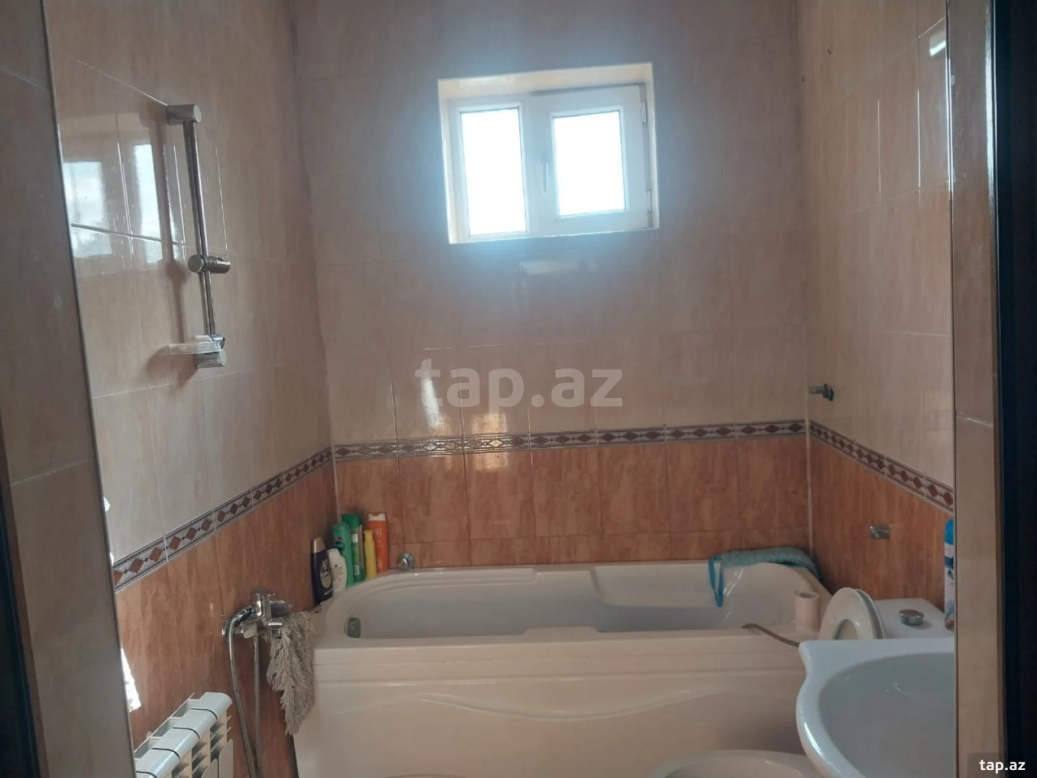 Satılır 3 otaqlı həyət evi