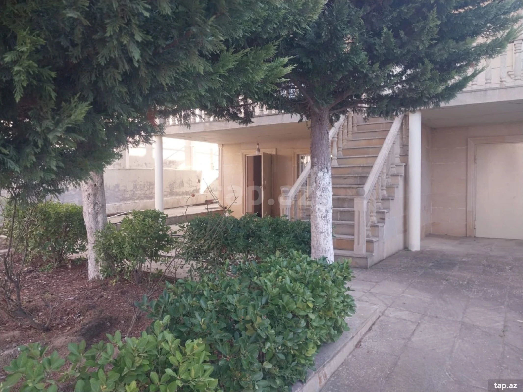 Satılır 3 otaqlı həyət evi