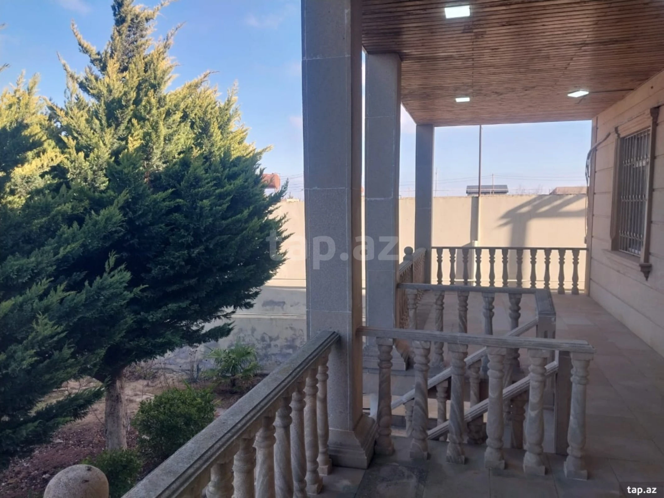 Satılır 3 otaqlı həyət evi