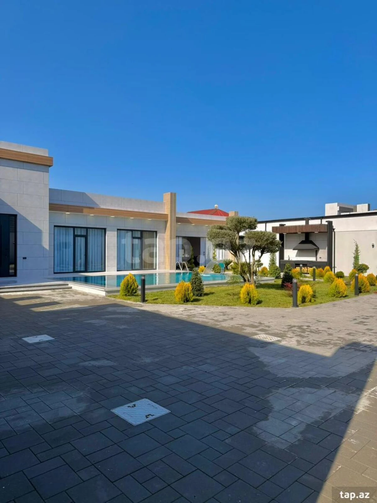 Satılır 5 otaqlı həyət evi