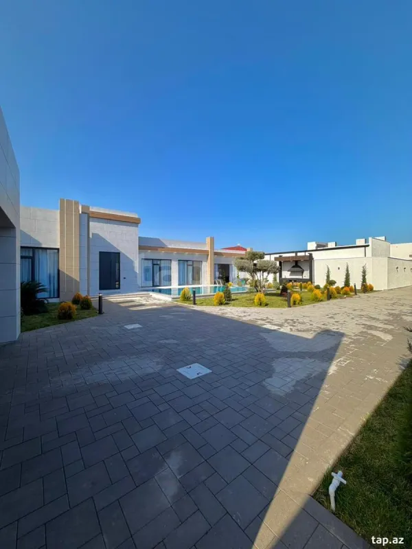 Satılır 5 otaqlı həyət evi