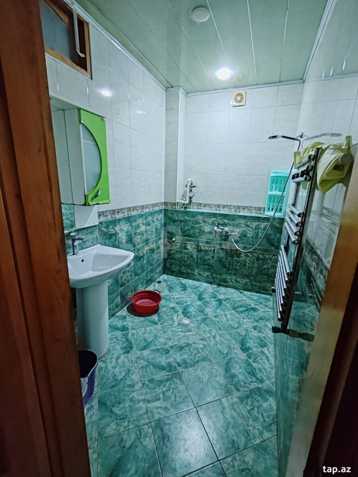 Kirayə verilir 3 otaqlı yeni tikili 100 m²