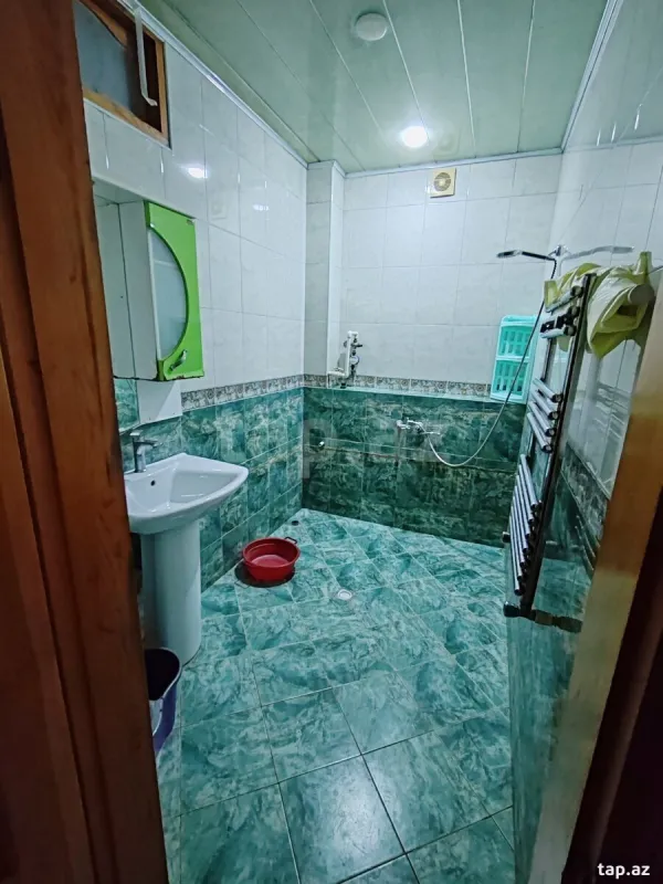 Kirayə verilir 3 otaqlı yeni tikili 100 m²