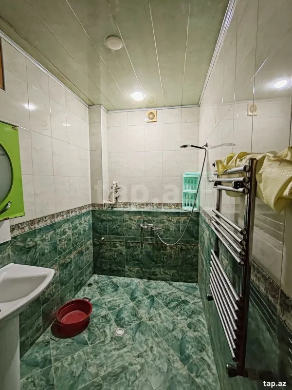 Kirayə verilir 3 otaqlı yeni tikili 100 m²