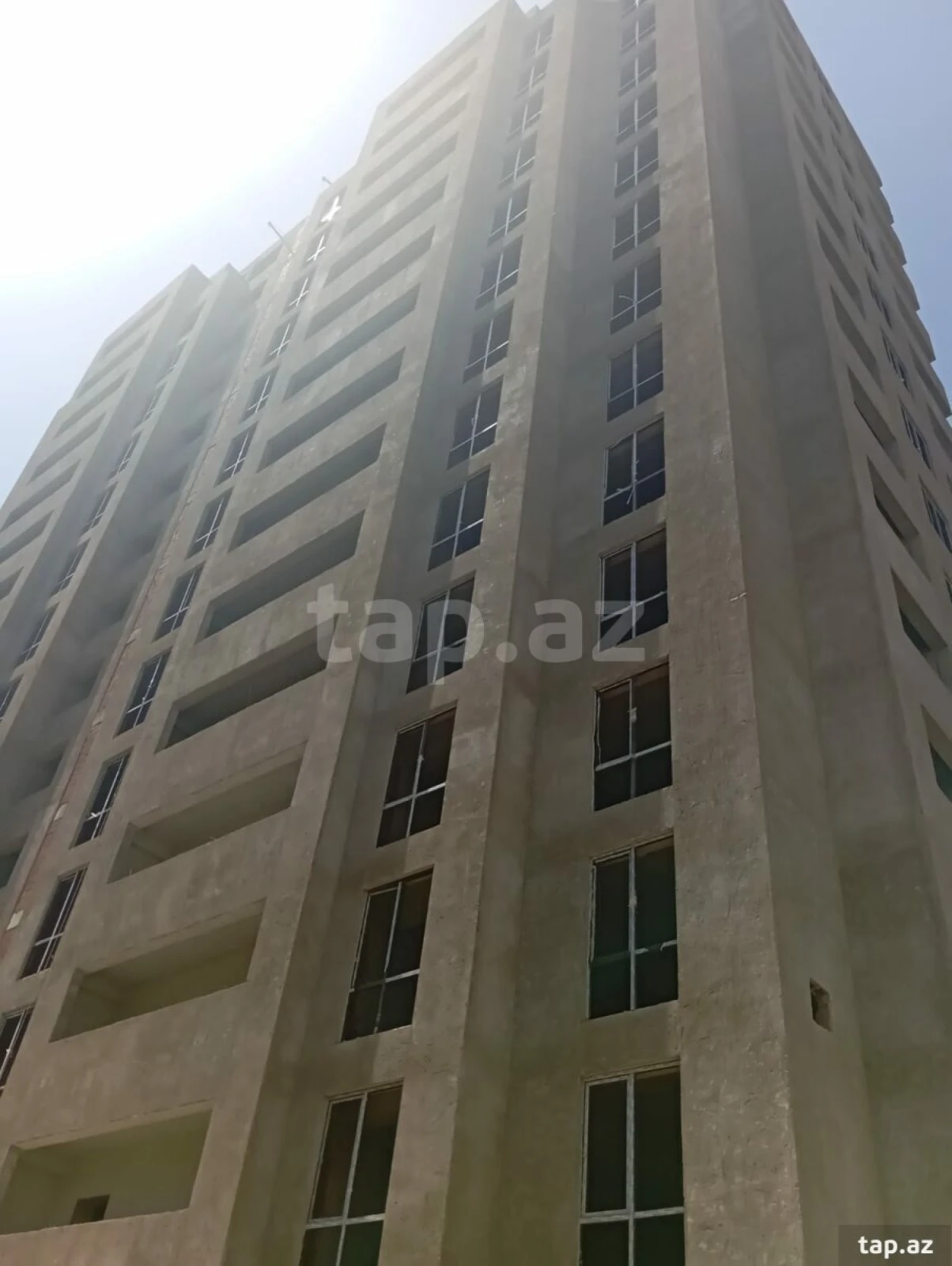 Satılır 2 otaqlı yeni tikili 63 m²