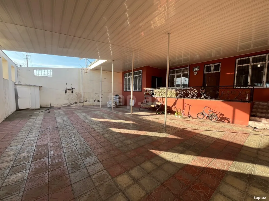 Satılır 4 otaqlı həyət evi