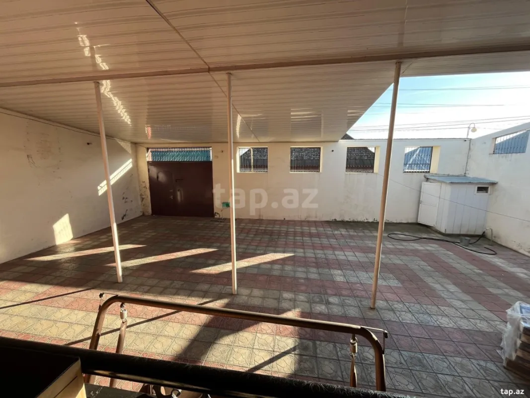 Satılır 4 otaqlı həyət evi