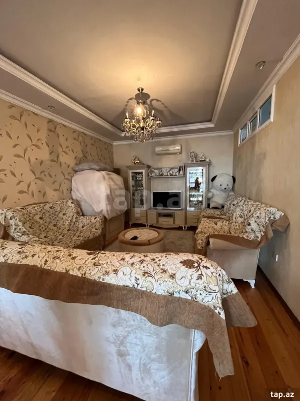 Satılır 4 otaqlı həyət evi