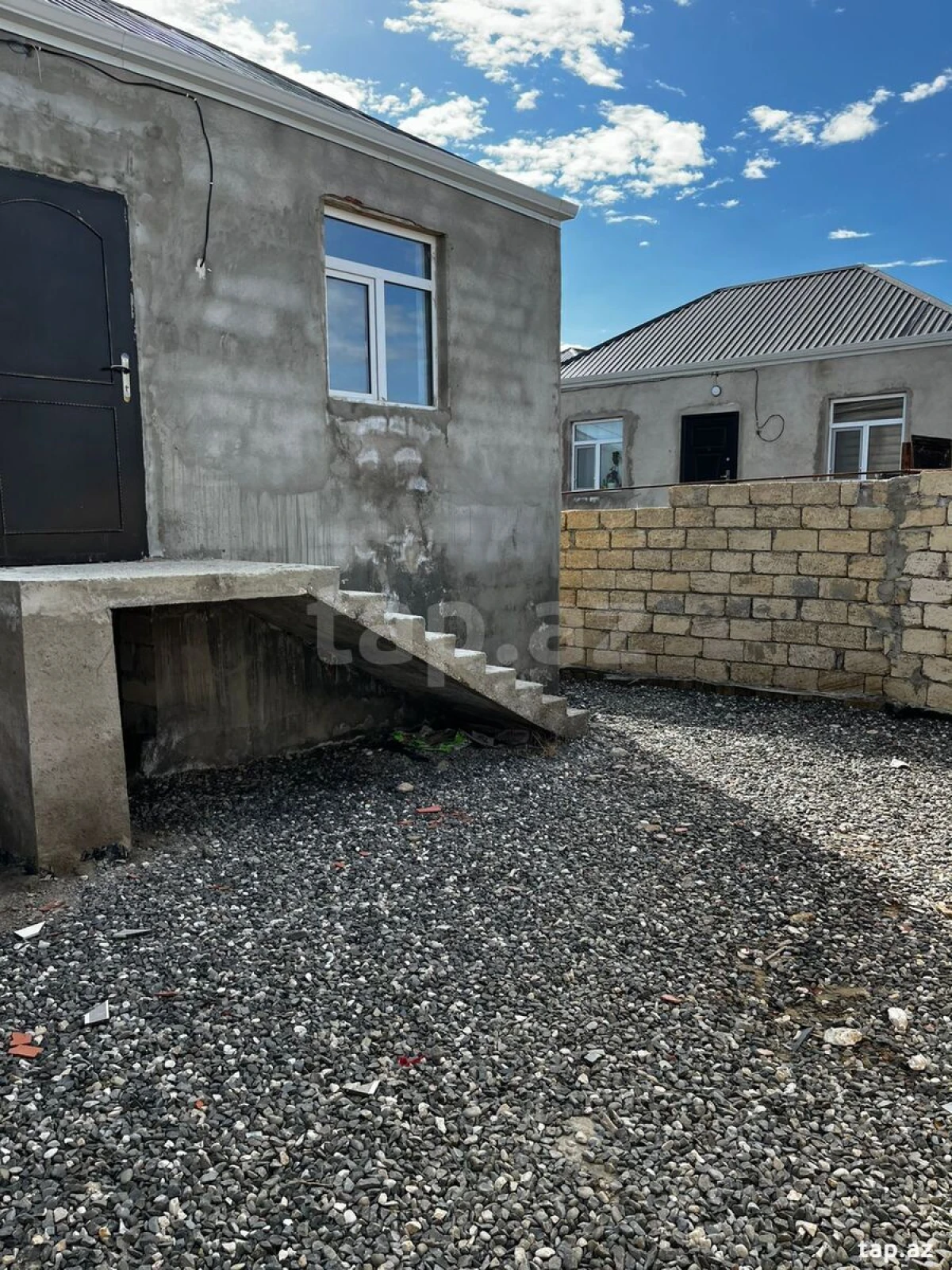 Satılır 2 otaqlı həyət evi