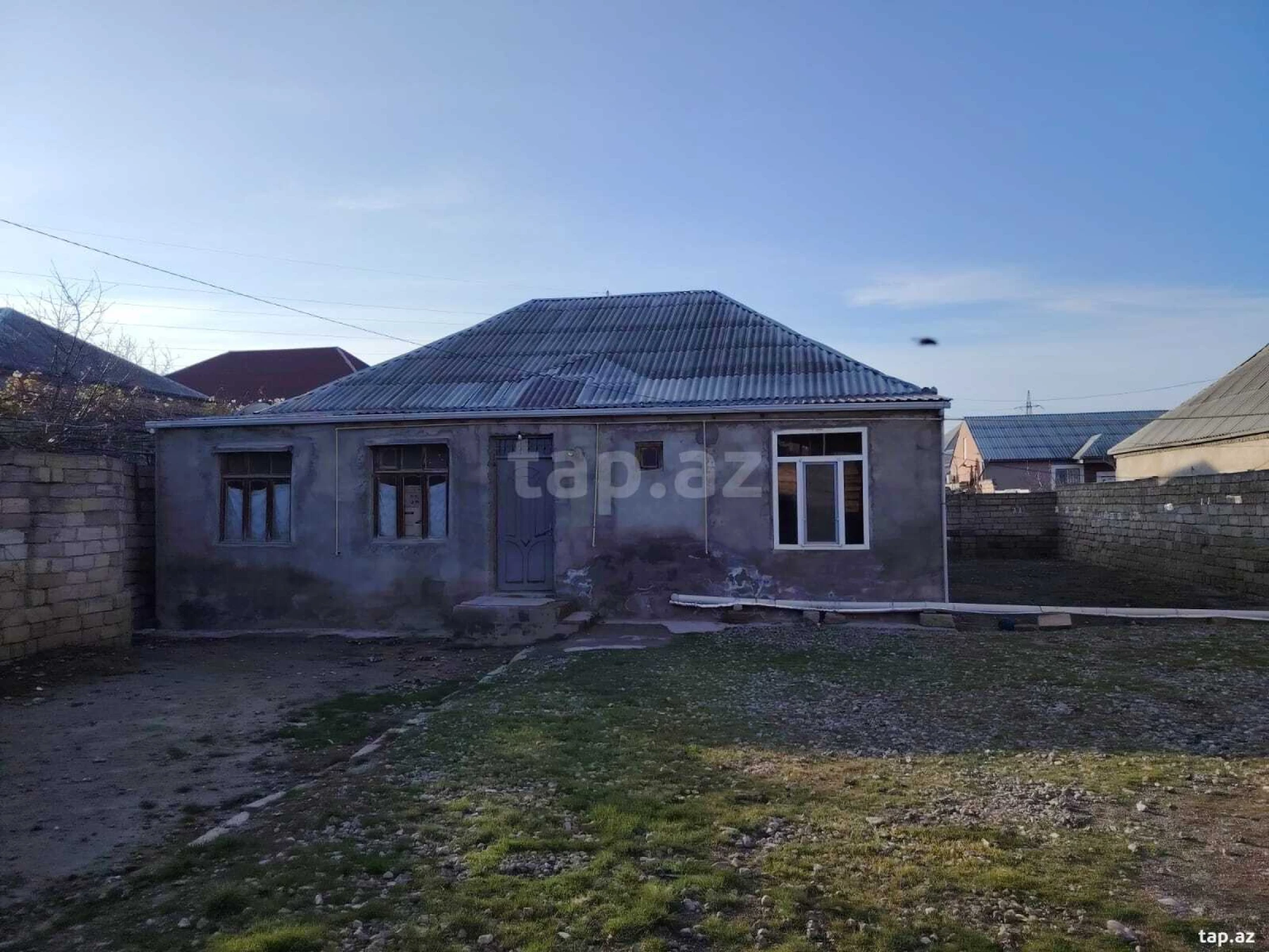 Satılır 4 otaqlı həyət evi