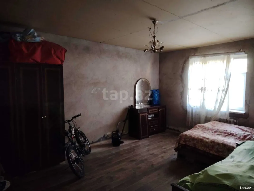 Satılır 4 otaqlı həyət evi