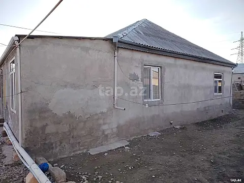 Satılır 4 otaqlı həyət evi