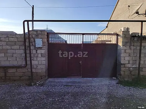 Satılır 4 otaqlı həyət evi