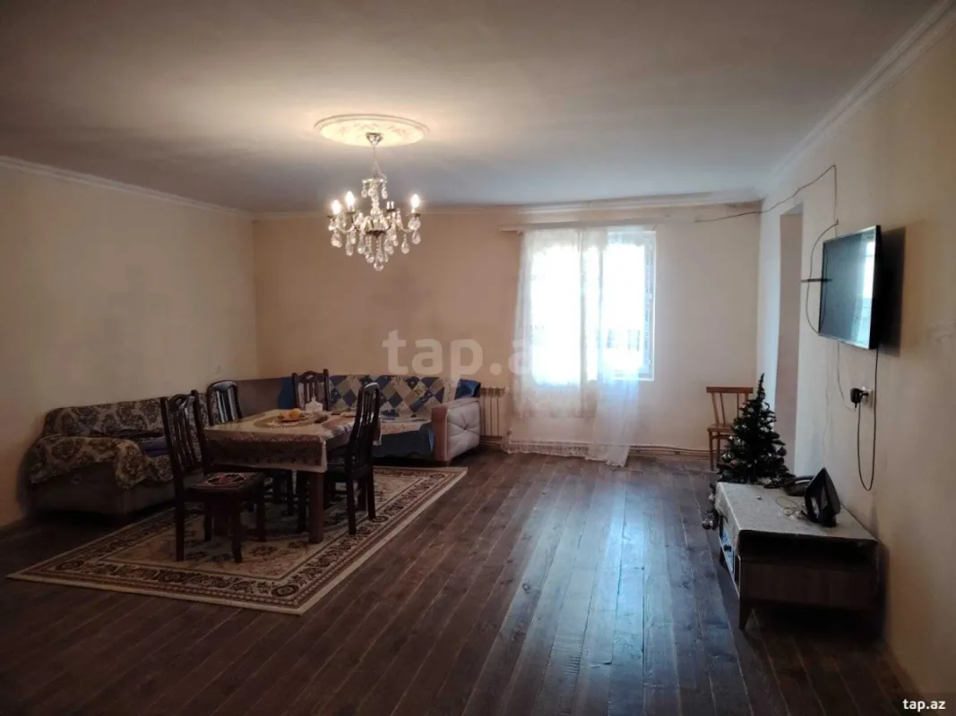 Satılır 4 otaqlı həyət evi