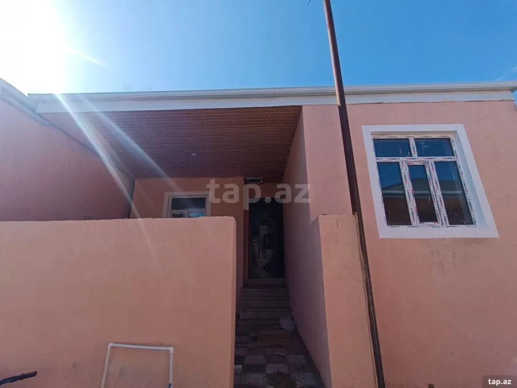 Satılır 3 otaqlı həyət evi