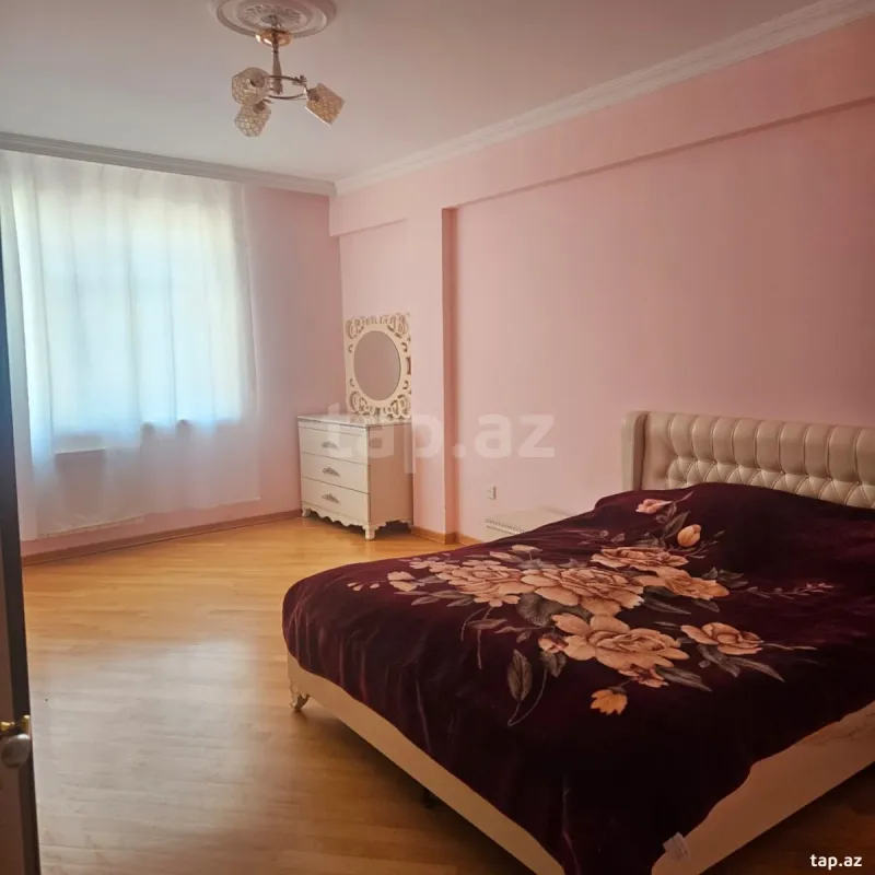 Satılır 3 otaqlı yeni tikili 107 m²