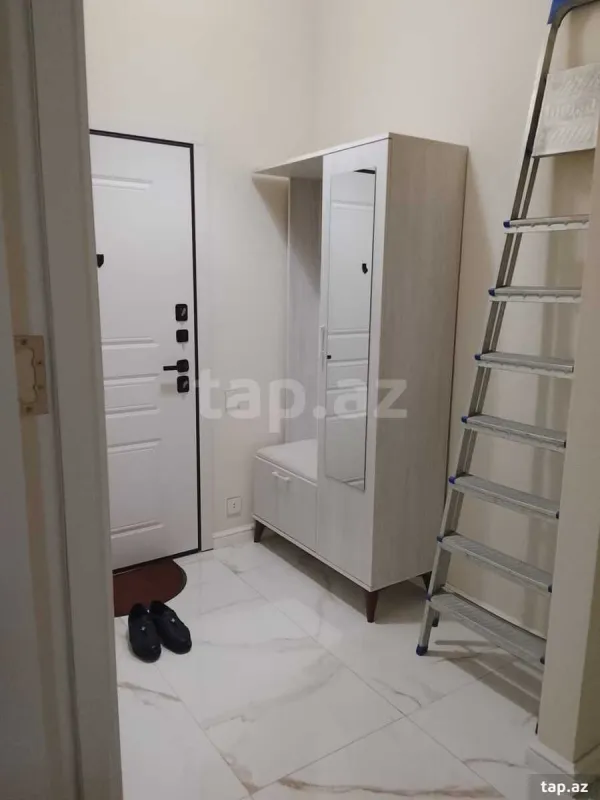 Kirayə verilir 2 otaqlı yeni tikili 85 m²