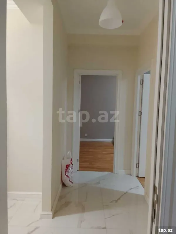Kirayə verilir 2 otaqlı yeni tikili 85 m²