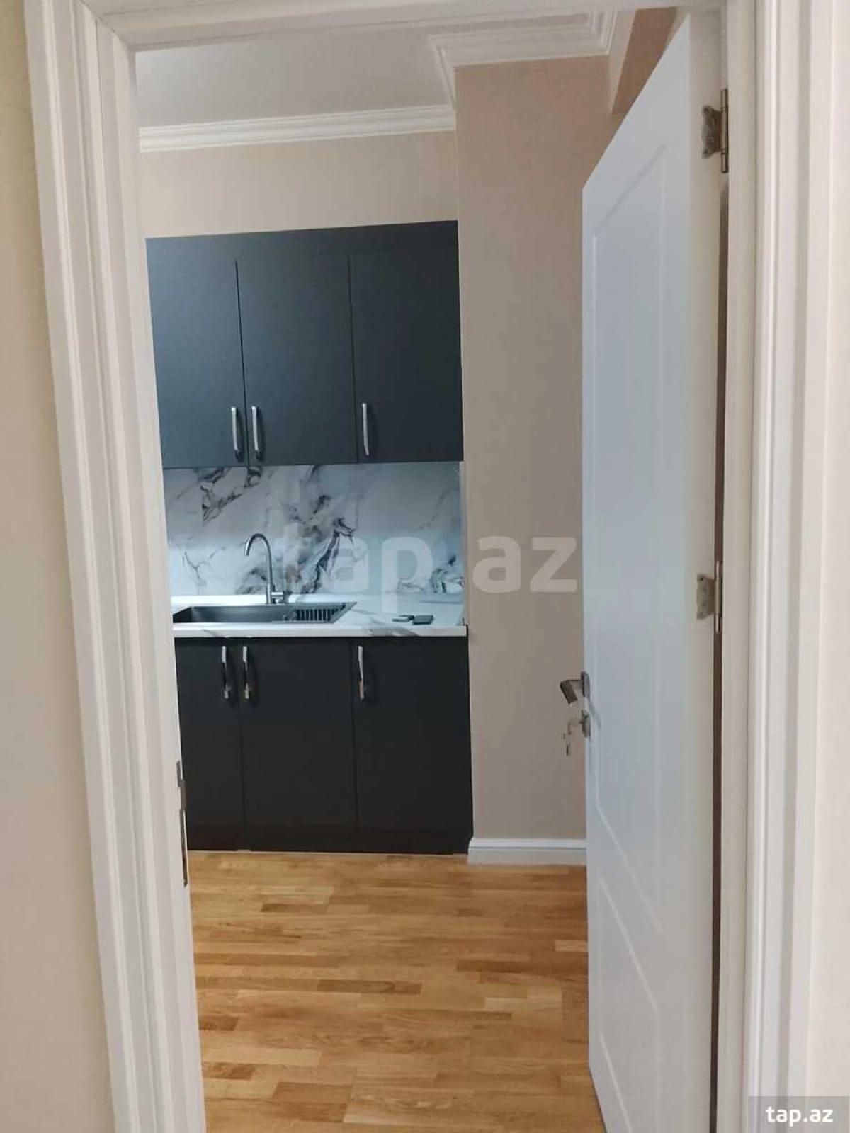 Kirayə verilir 2 otaqlı yeni tikili 85 m²