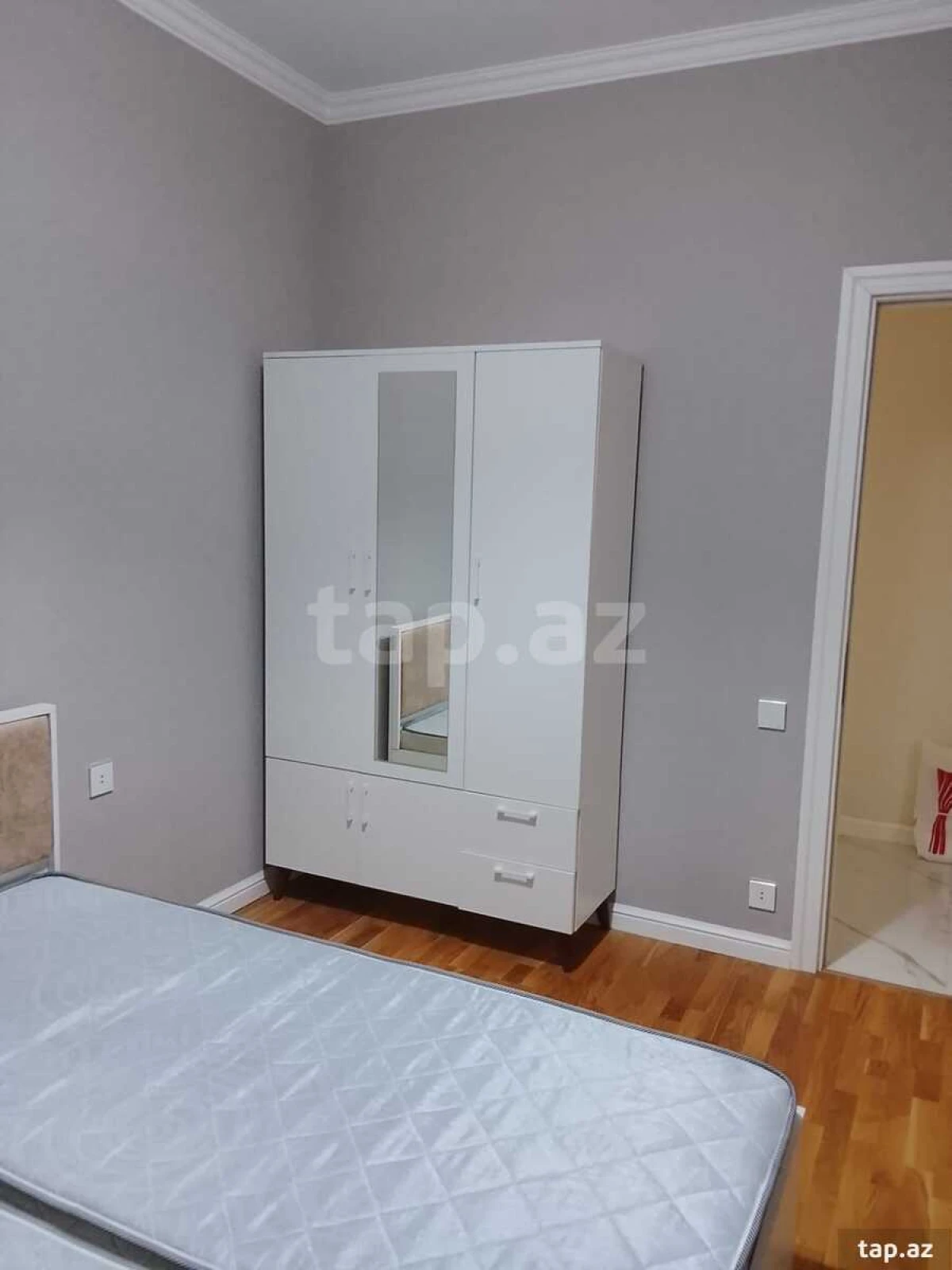 Kirayə verilir 2 otaqlı yeni tikili 85 m²