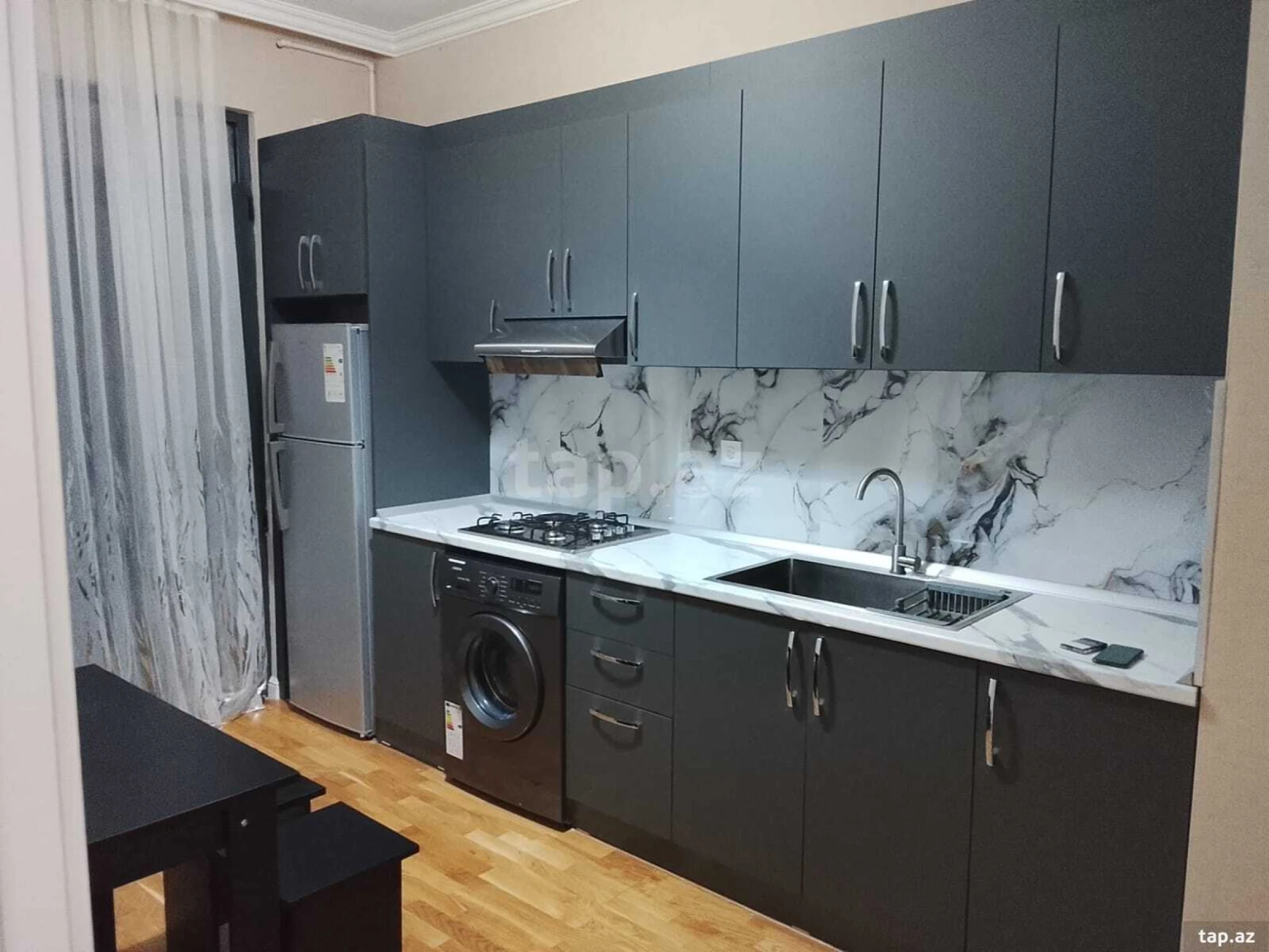 Kirayə verilir 2 otaqlı yeni tikili 85 m²